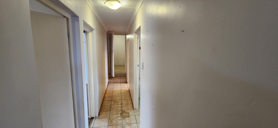 3 Bedroom Property for Sale in Dana Bay Western Cape